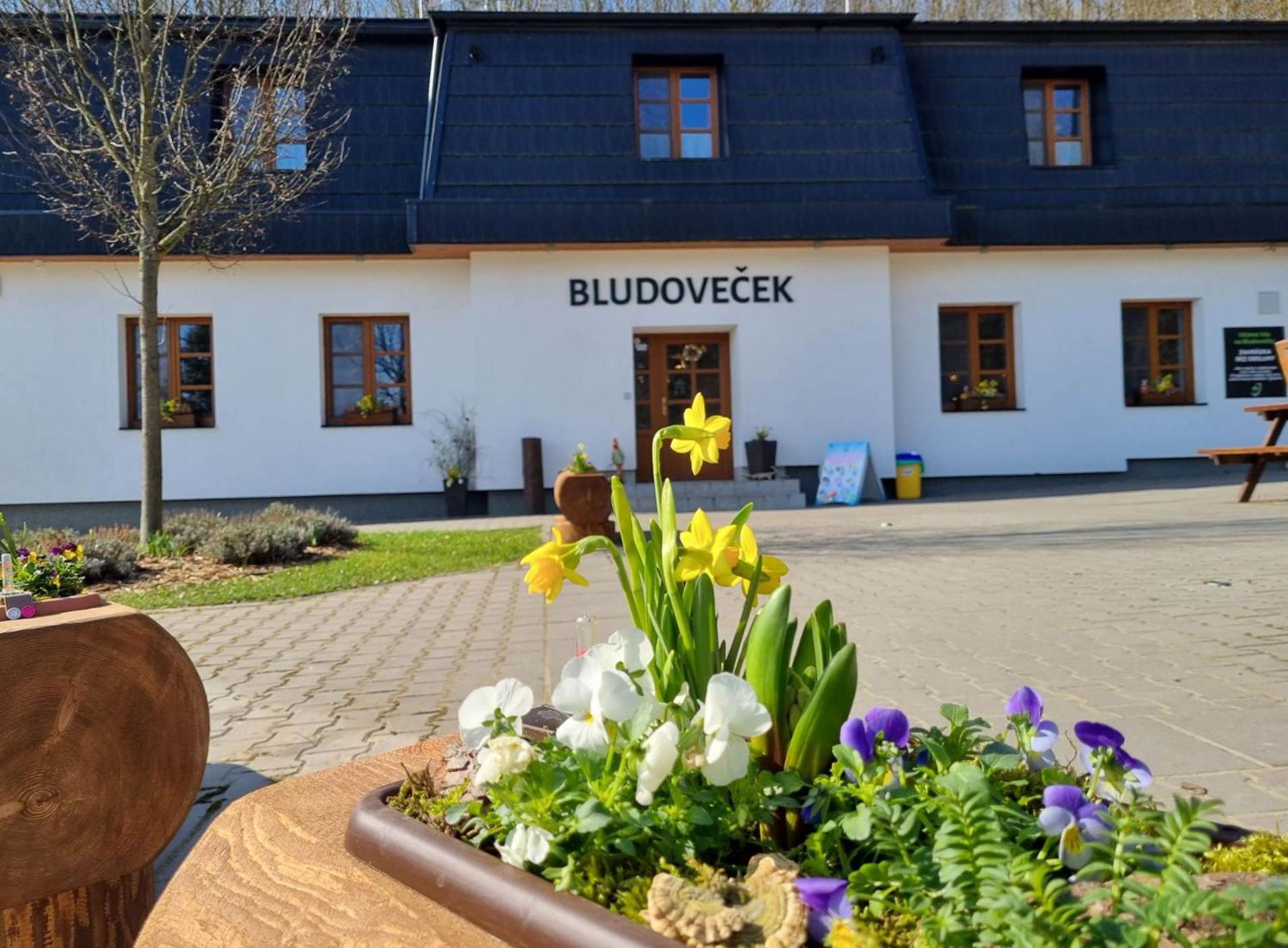Restaurace A Penzion Bludovecek Luaran gambar