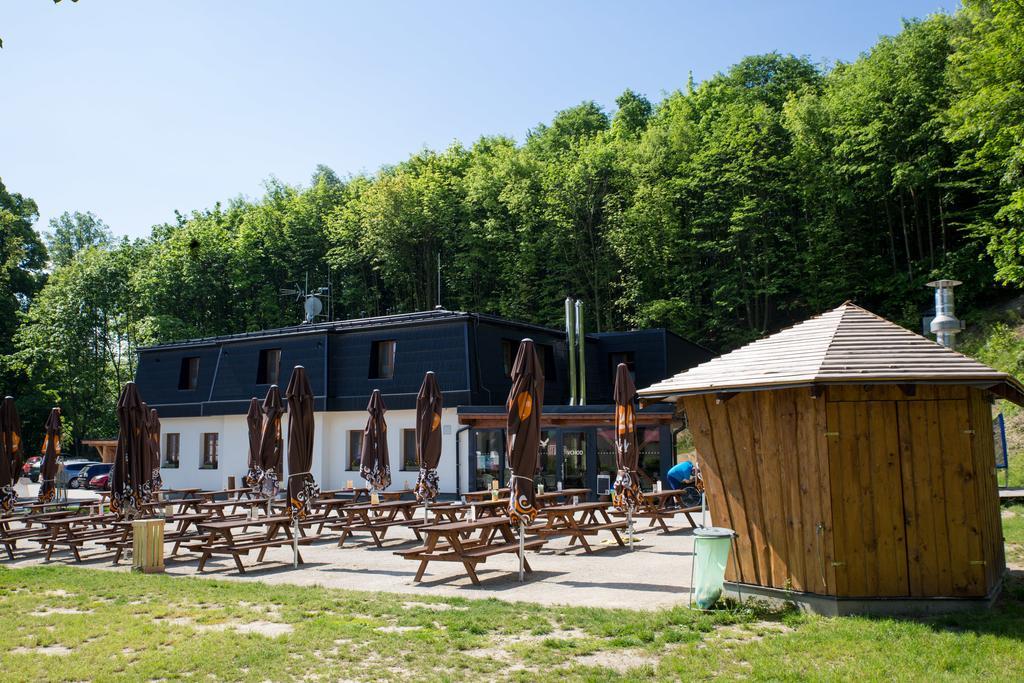 Restaurace A Penzion Bludovecek Luaran gambar