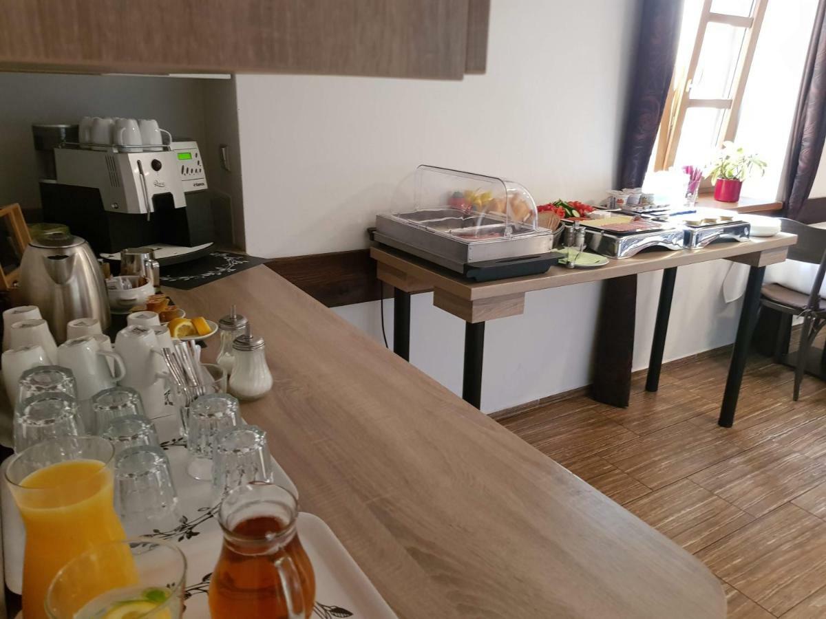 Restaurace A Penzion Bludovecek Luaran gambar
